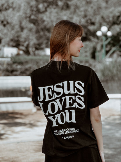 Unisex Jesus loves you t-shirt